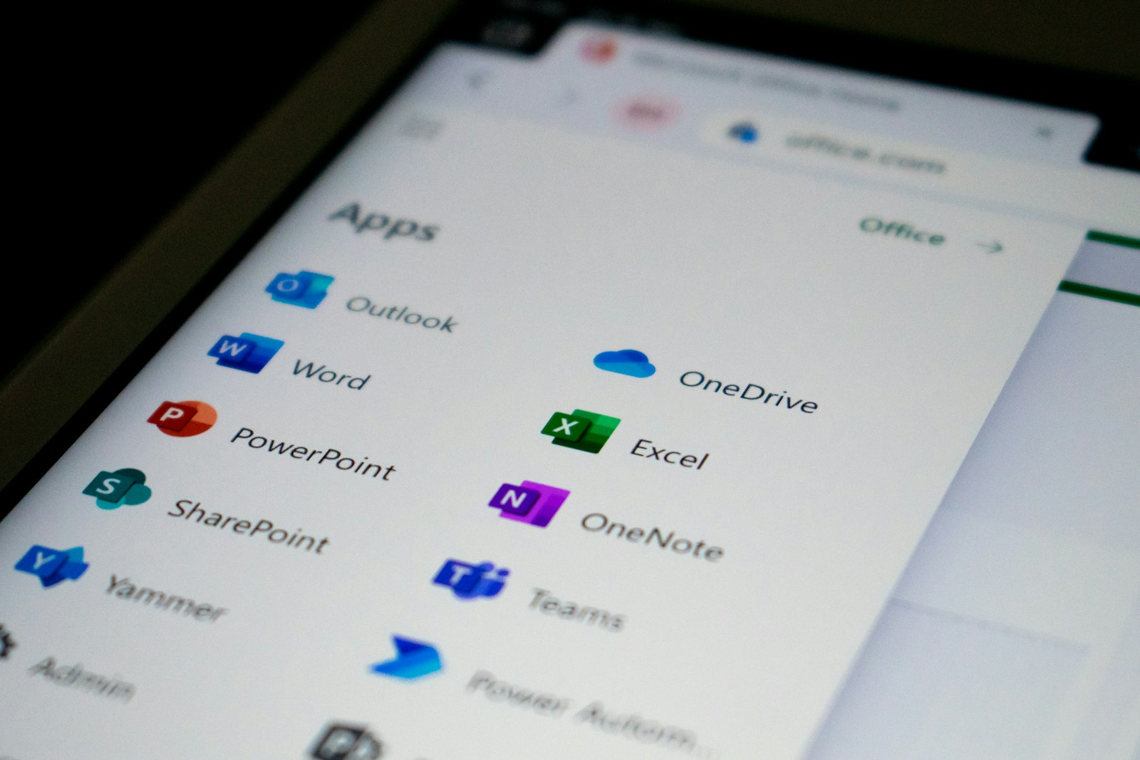 Microsoft 365 richtig absichern: 9 Sicherheitsmaßnahmen für KMU